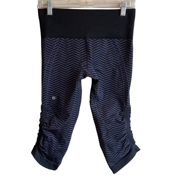 Lululemon In The Flow printed herringbone Crop Legging - Picture 5 of 12